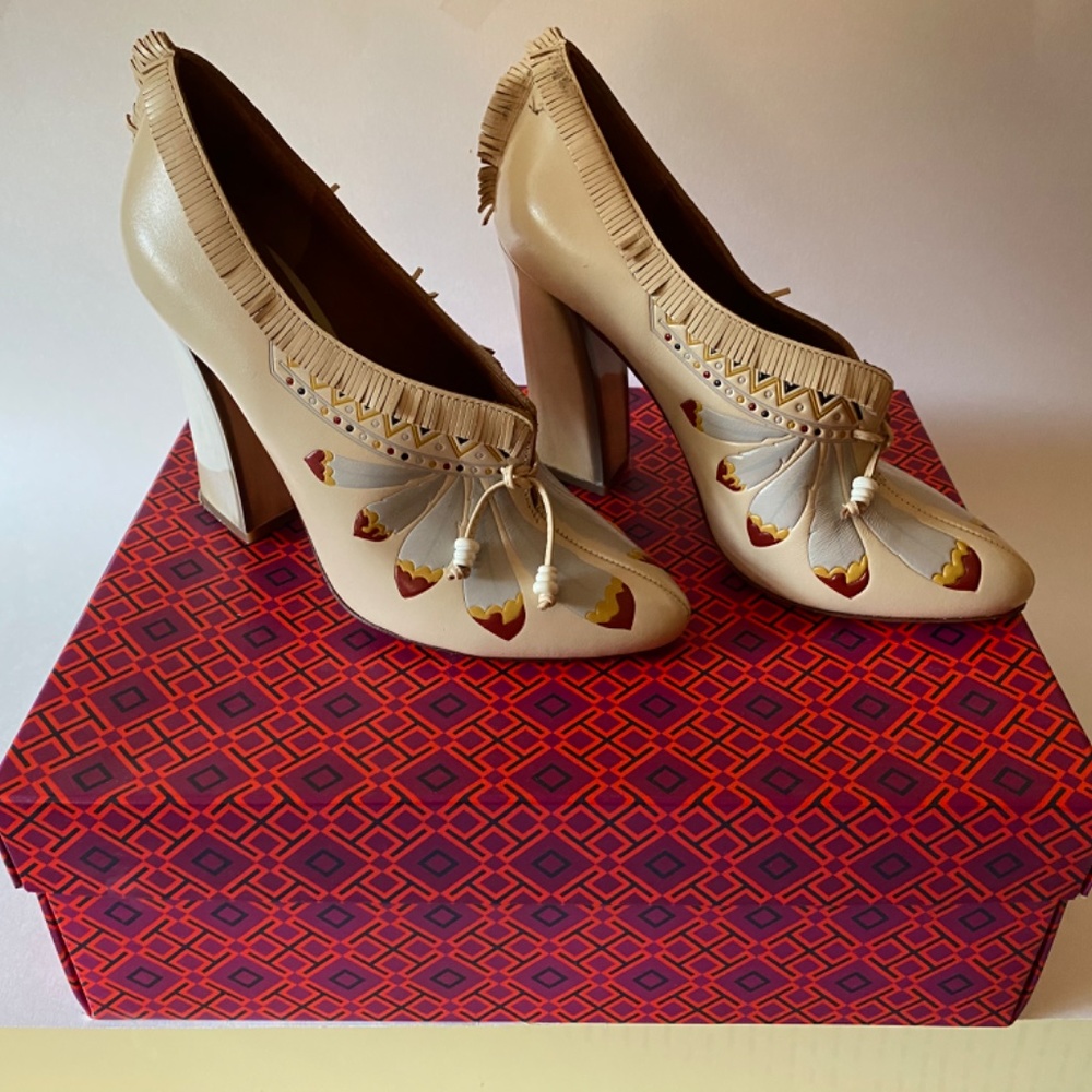 Tory Burch - Picture 2 of 5